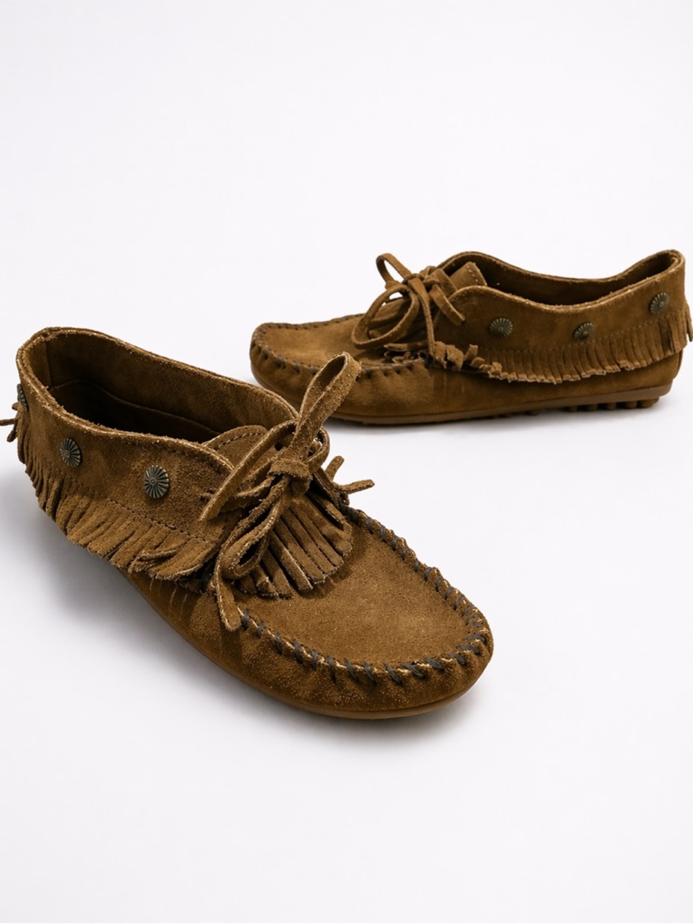 Minnetonka Women's Brown Leather Hardsole Moccasins 7 Fringe Coin Embellished
